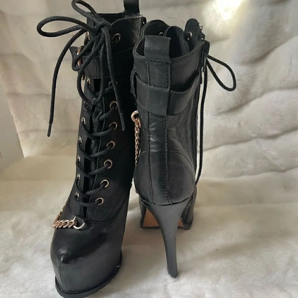 Zigi Girl Leather blk skate lace up boots with rose gold tone chain acc… - Picture 7 of 12